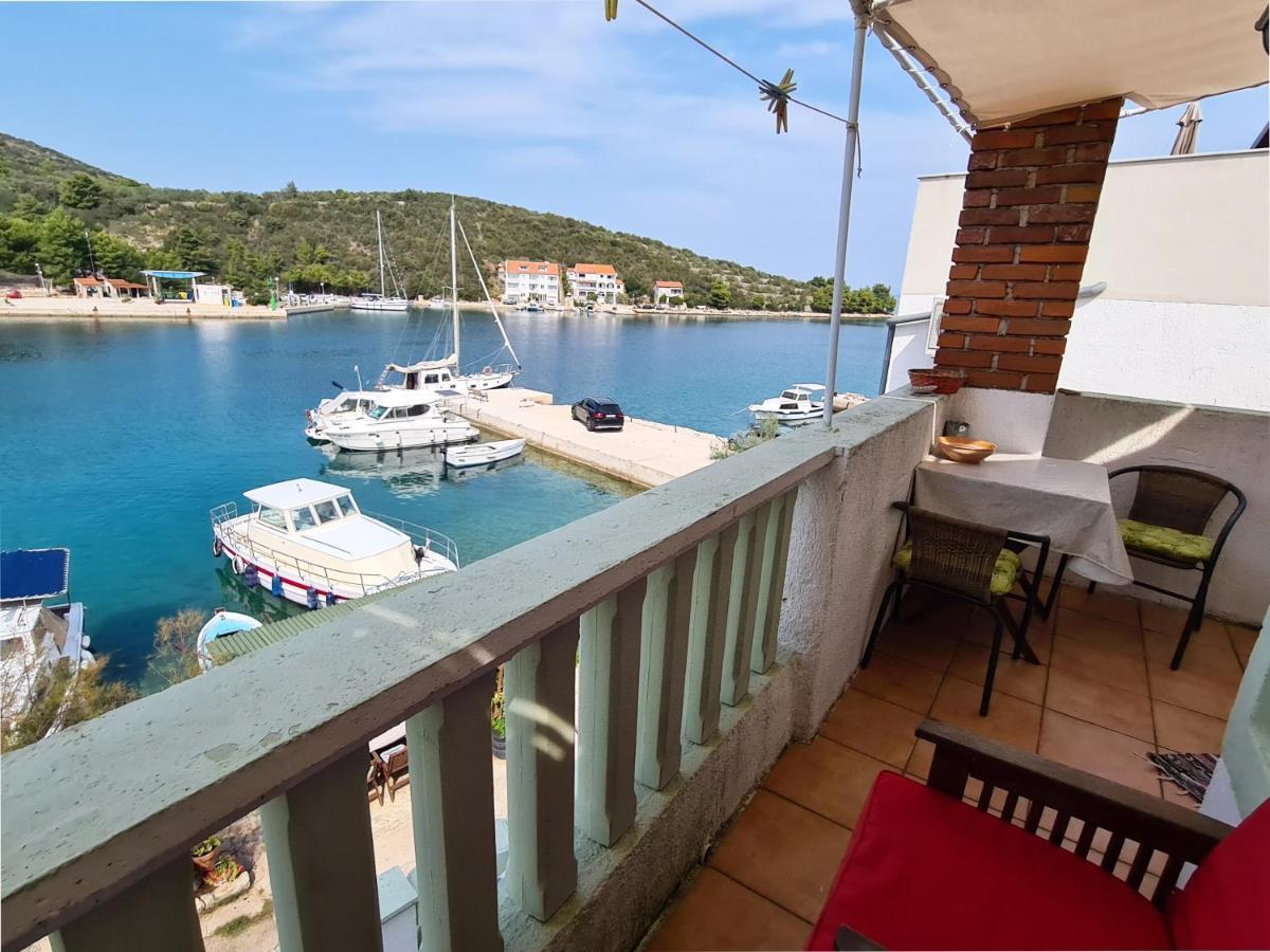 Apartments And Rooms By The Sea Zaglav, Dugi Otok - 8170 Sali Ngoại thất bức ảnh